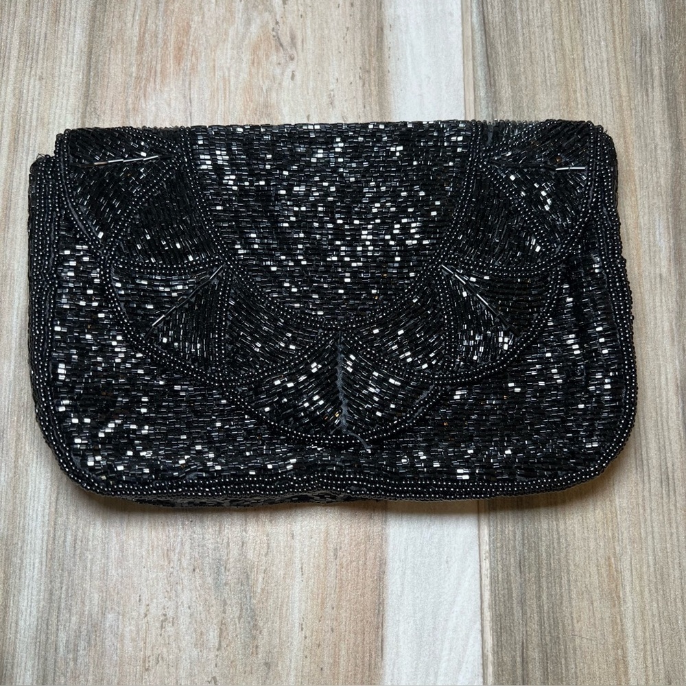 Vintage genie Black Fully Beaded Small Cocktail Clutch Purse, Magnetic close